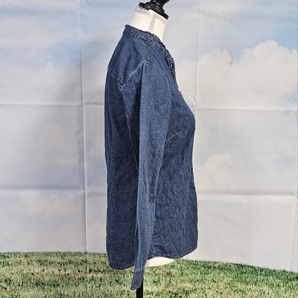 J. CREW | 100% COTTON DENIM RUFFLE NECK BUTTON DOWN BOYFRIEND SHIRT - Picture 7 of 16